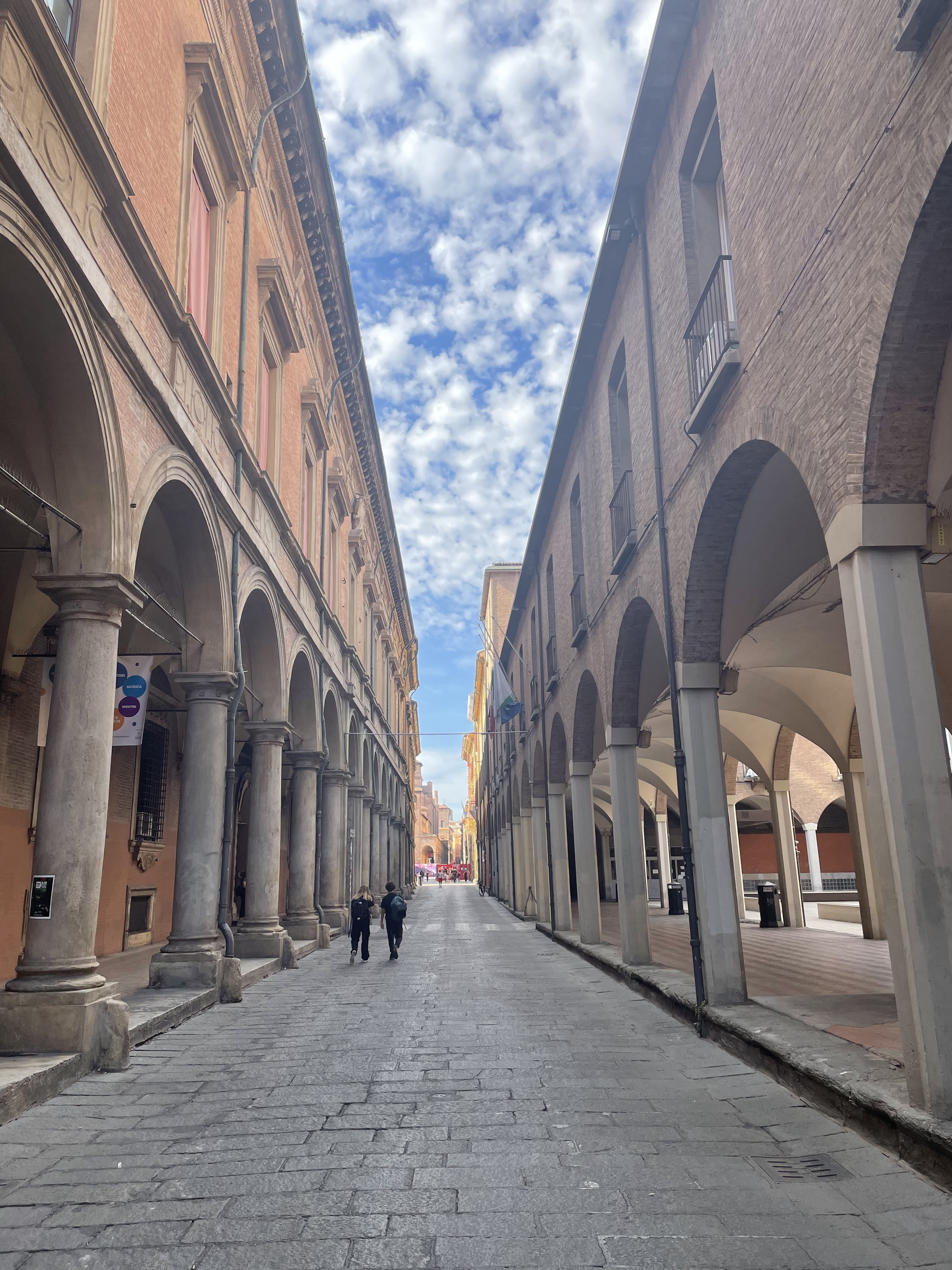 Arkadengänge in Bologna